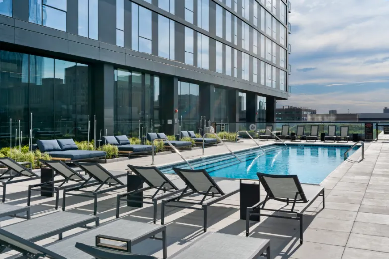 amenities-pool