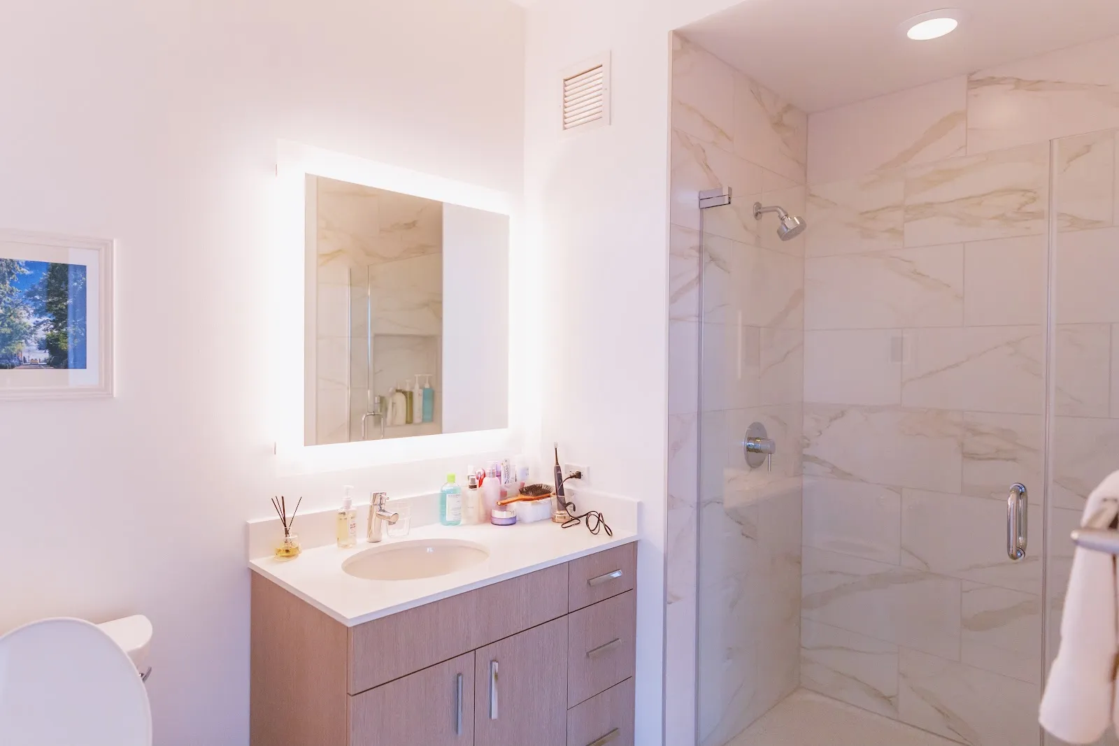 bathroom-glassshower