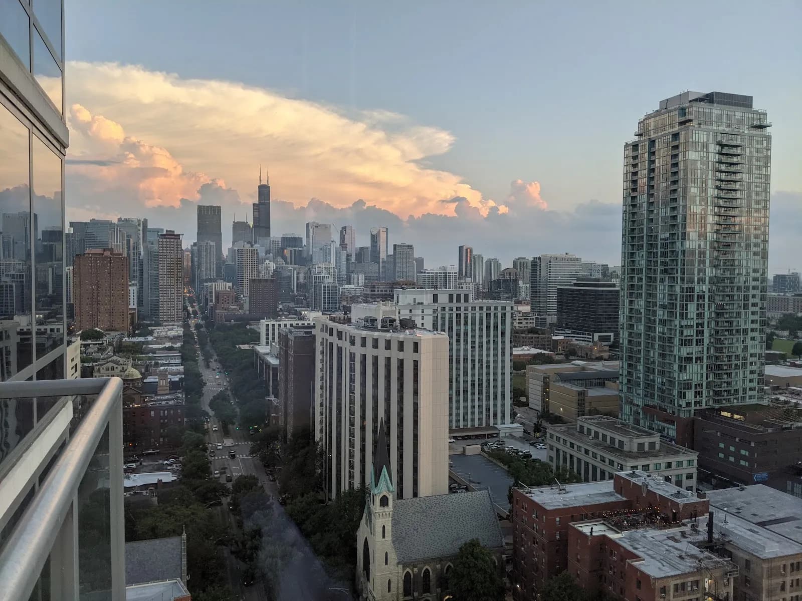 exterior-sunsetcityview