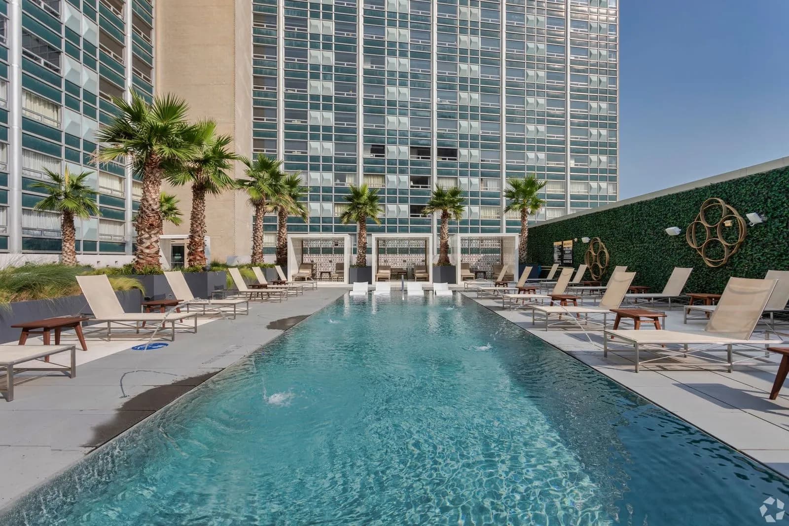 amenities-pool