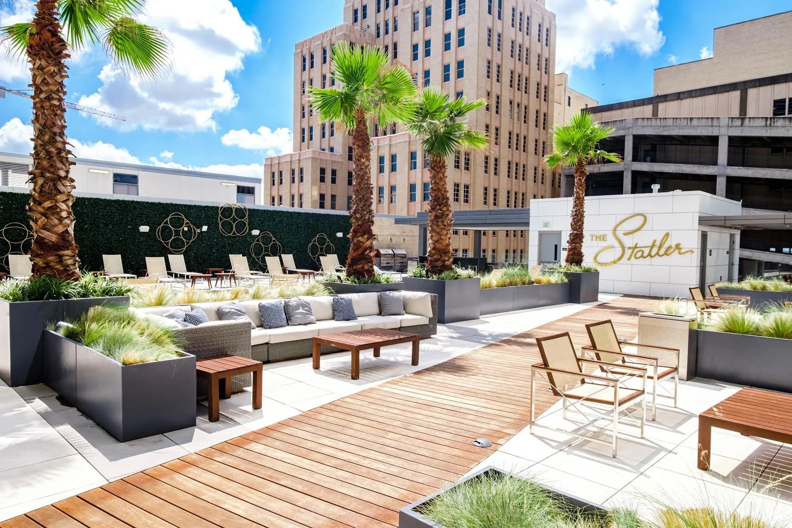 amenities-pooldeck