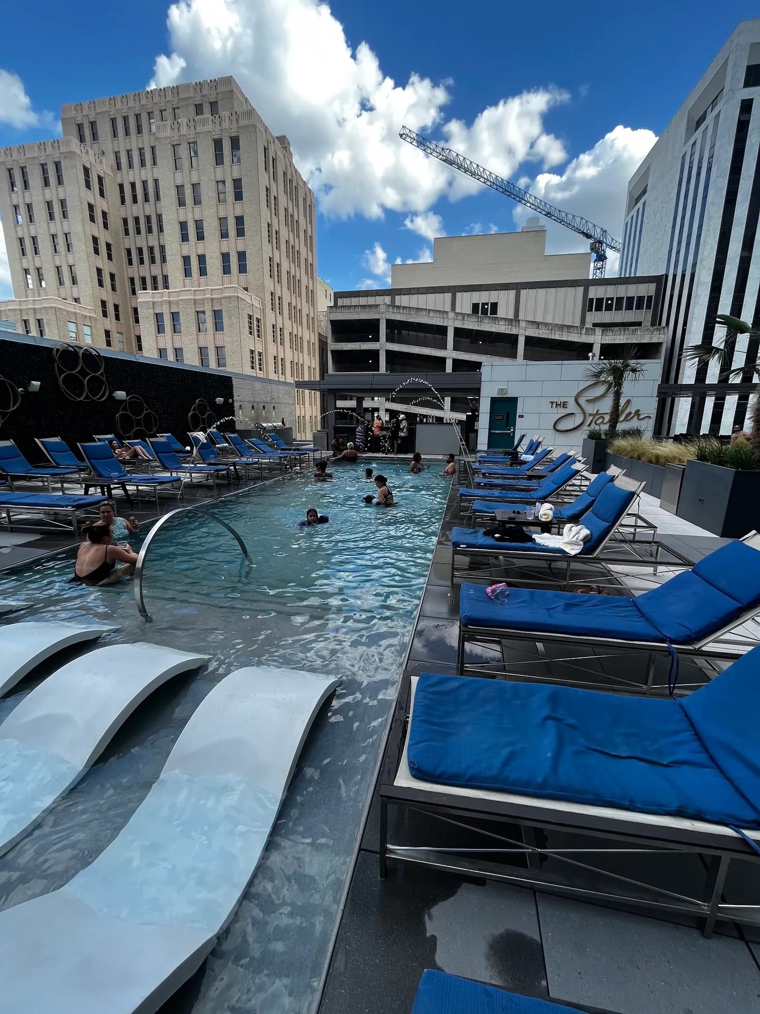 amenities-poolpeople
