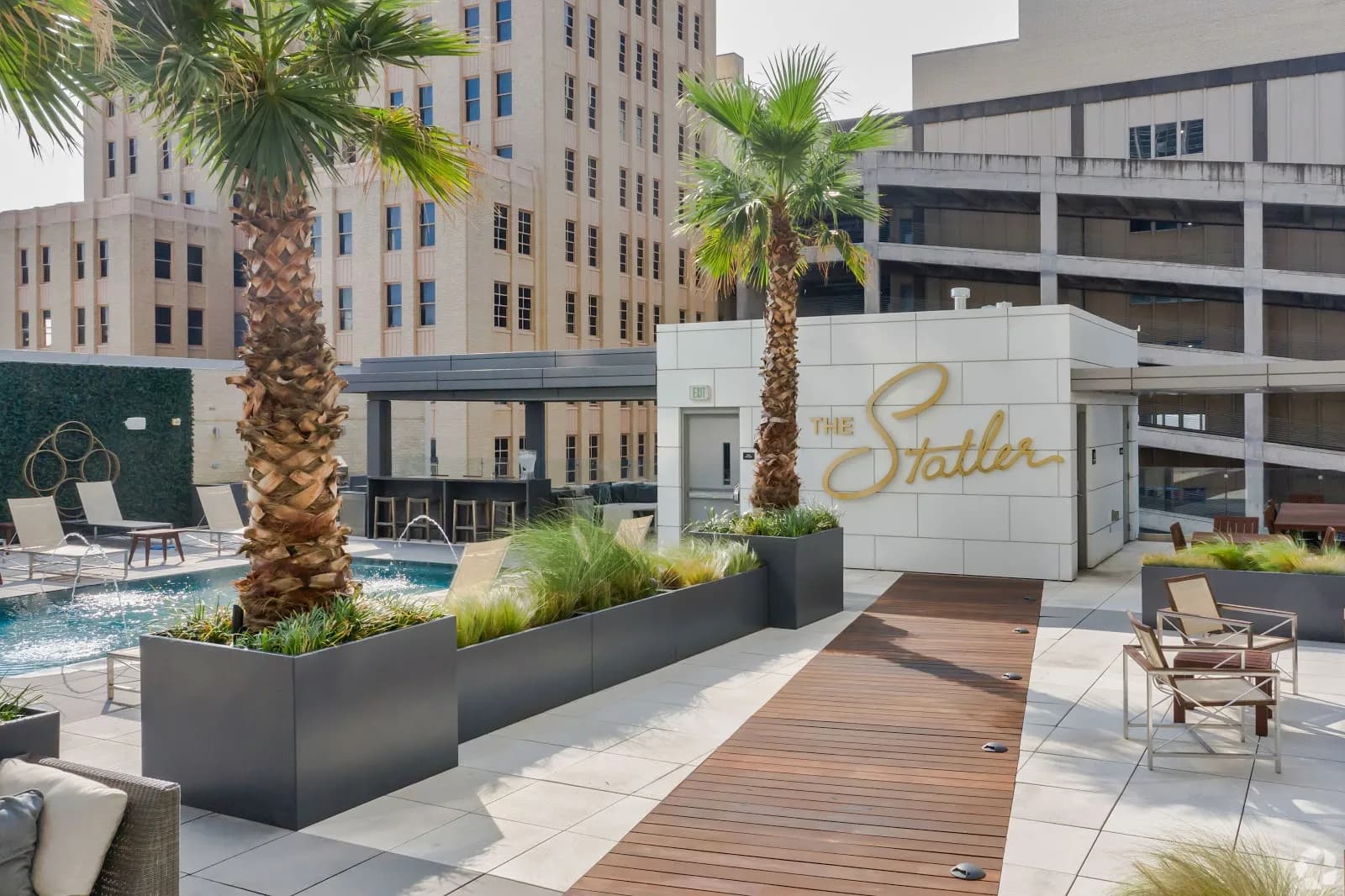 amenities-poolsignage