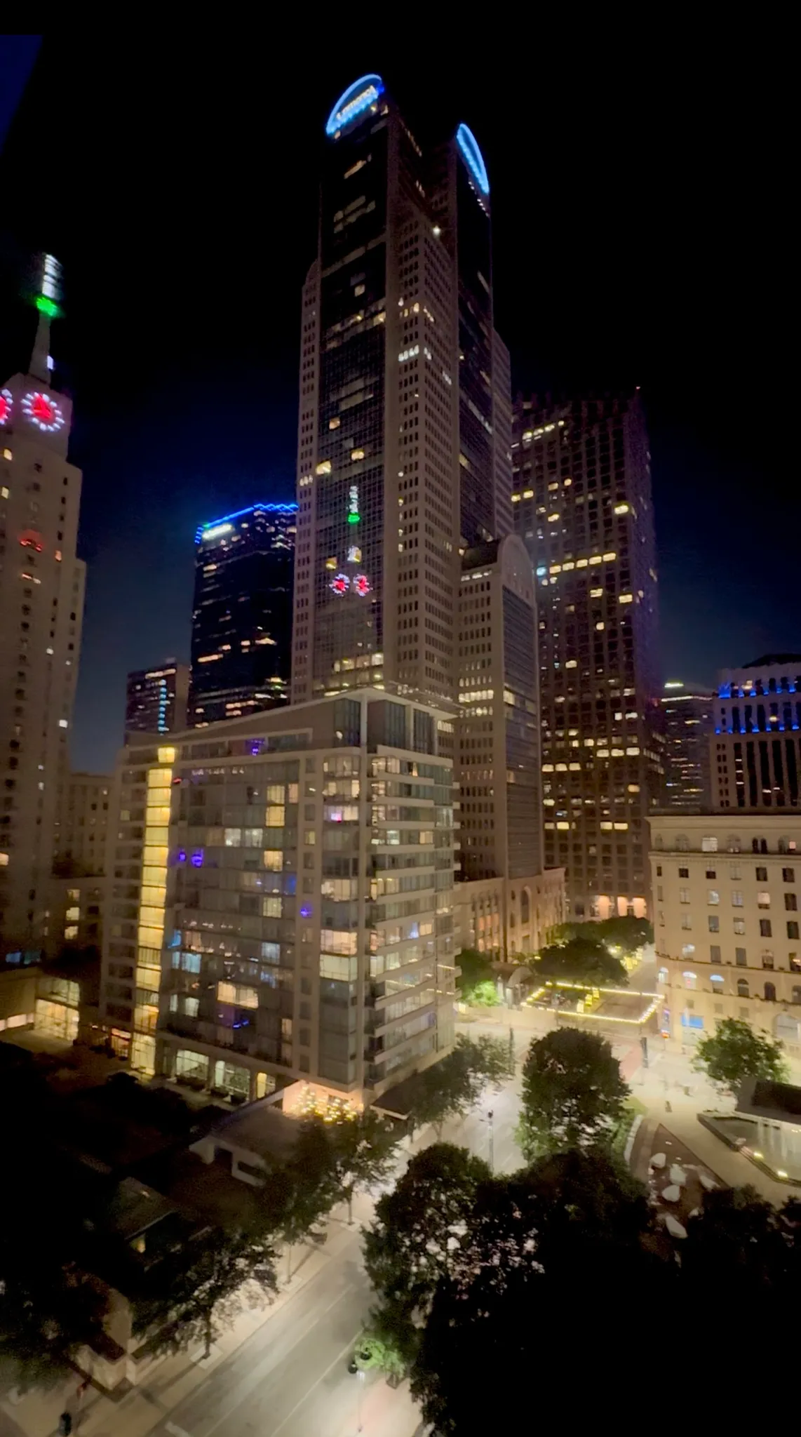 exterior-nightcityview
