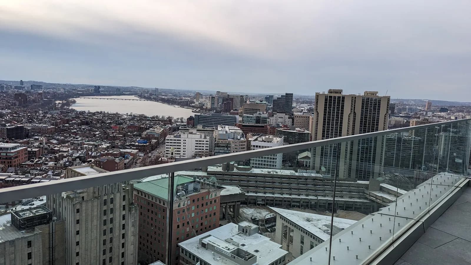 amenities-rooftopwinterview