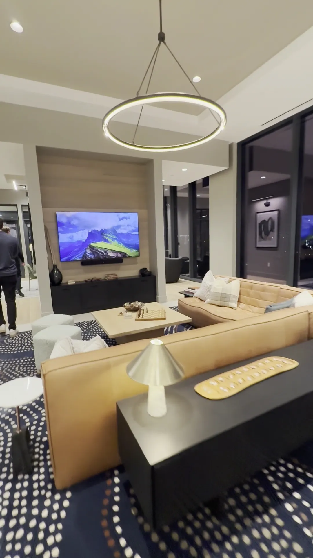 amenities-residentloungeevening