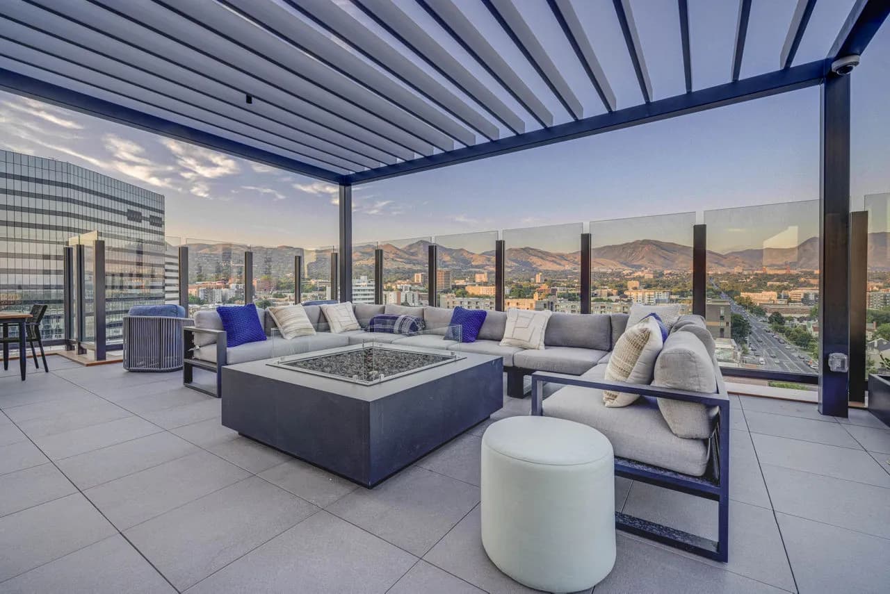 amenities-rooftopterracefirepit