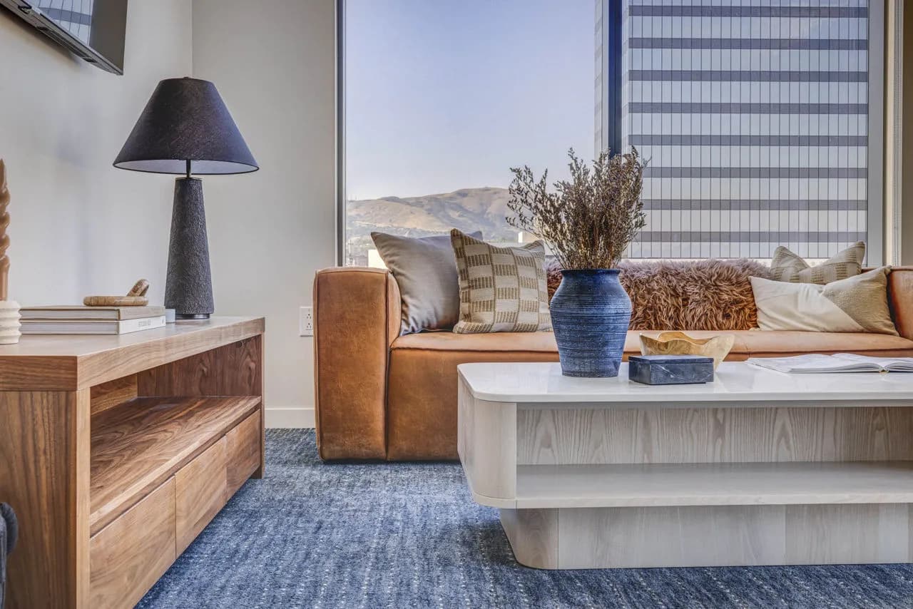 interior-livingroomwindowview