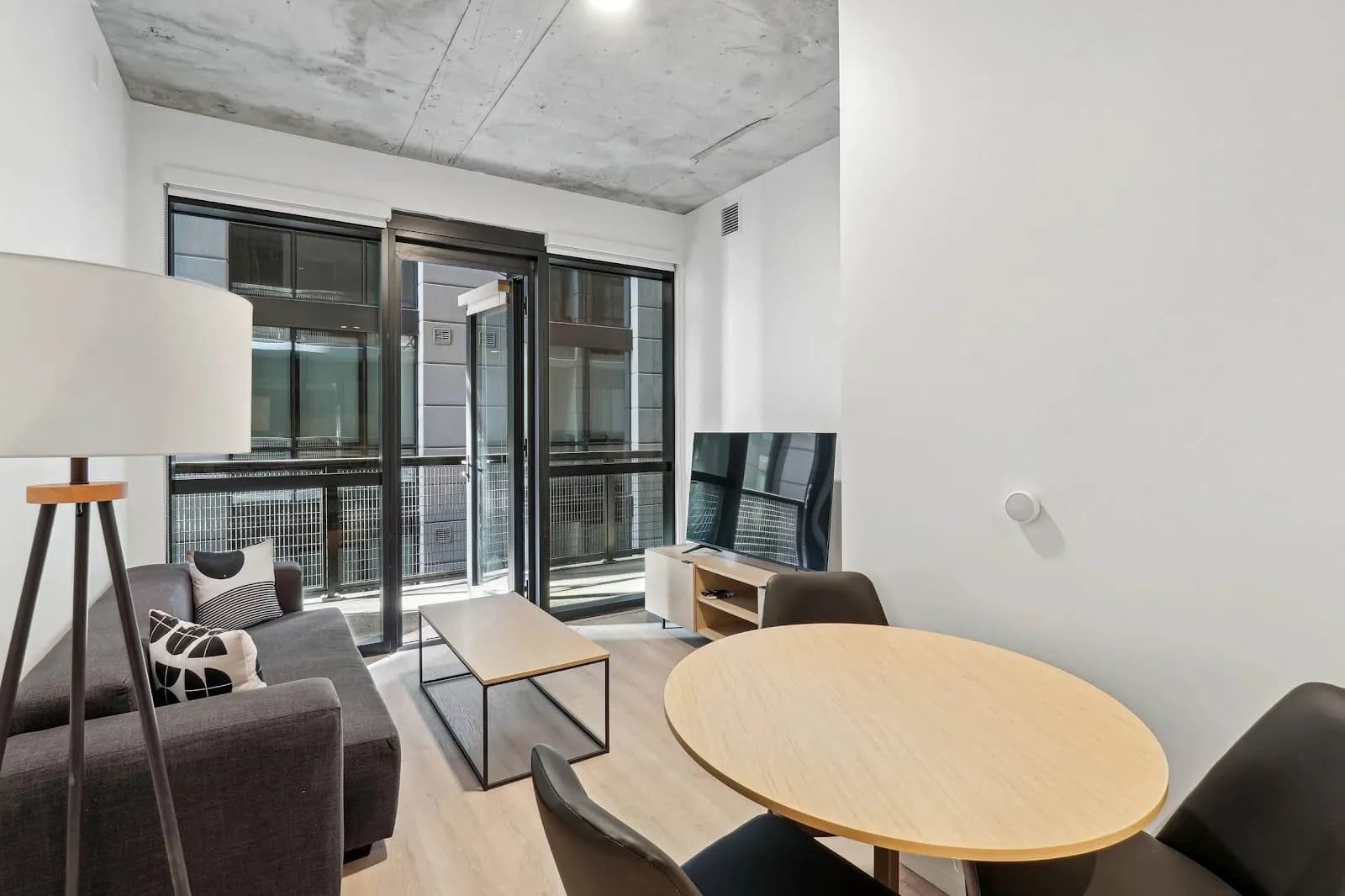 interior-balconylivingroom