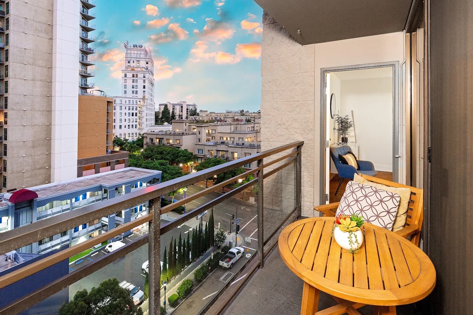 amenities-balconyview