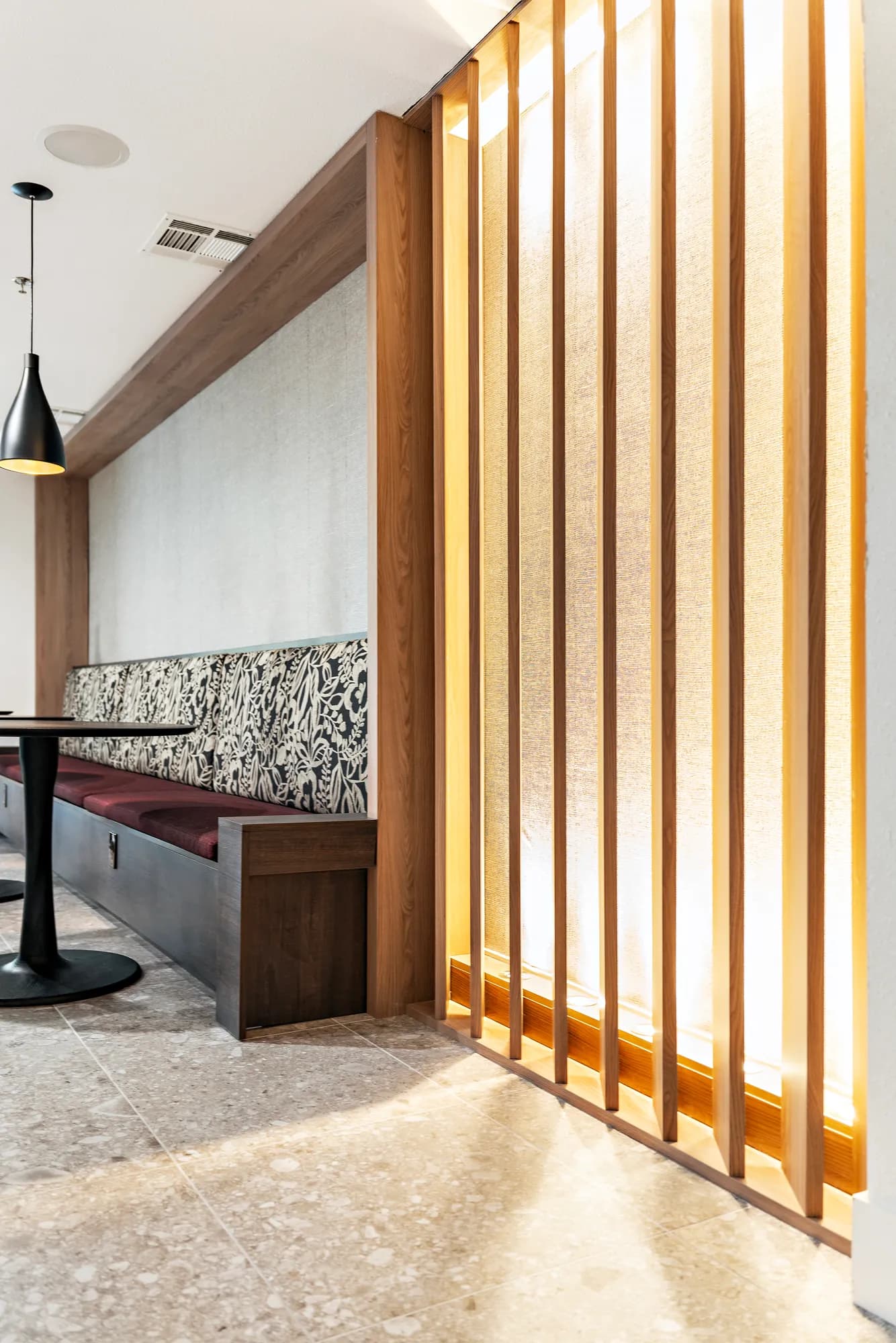 interior-woodscreen