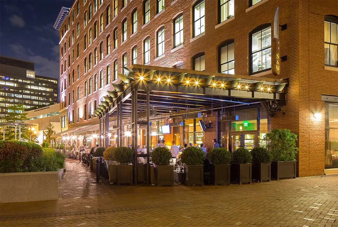 dining-restaurantpatio