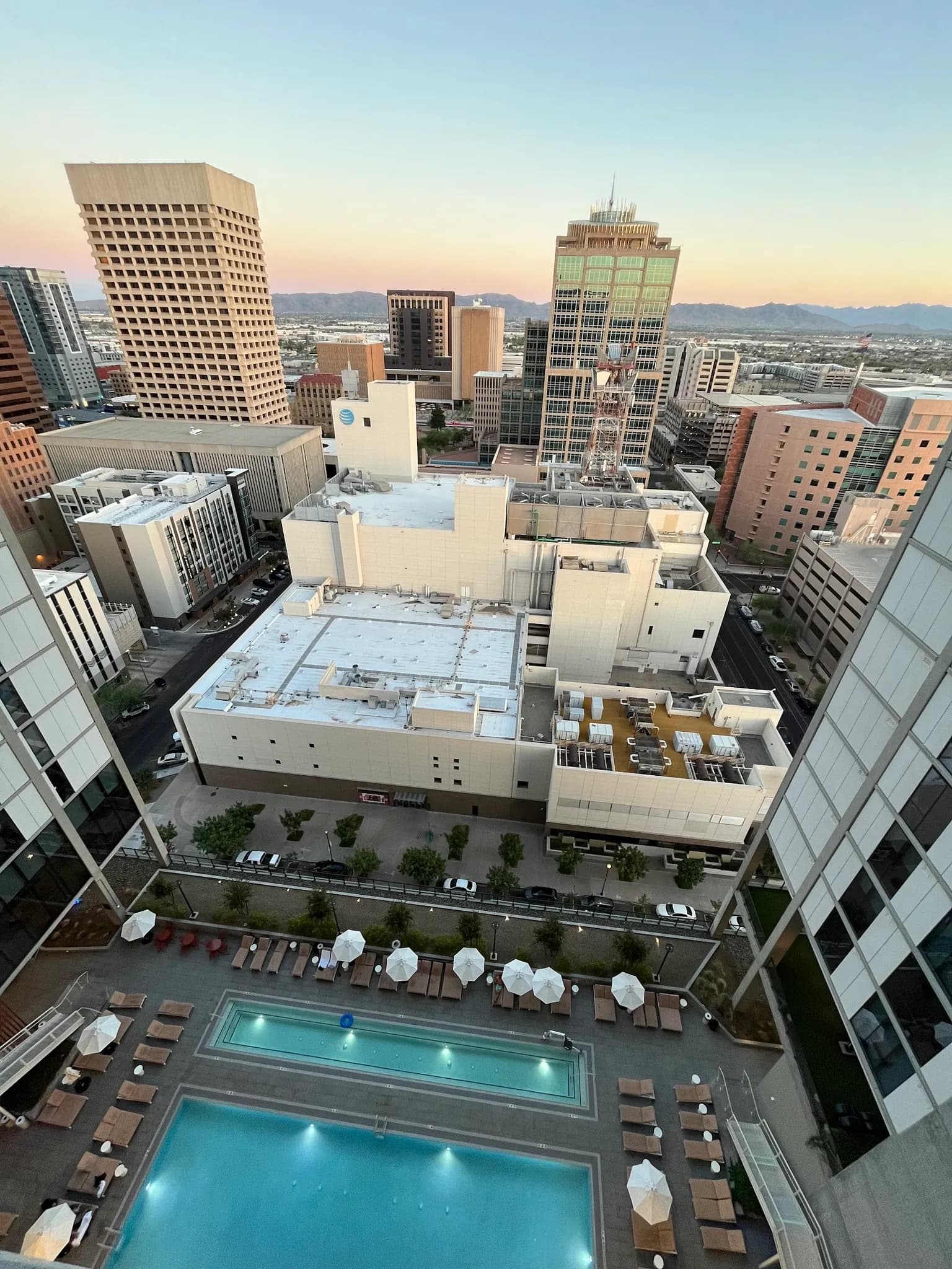 amenities-poolview