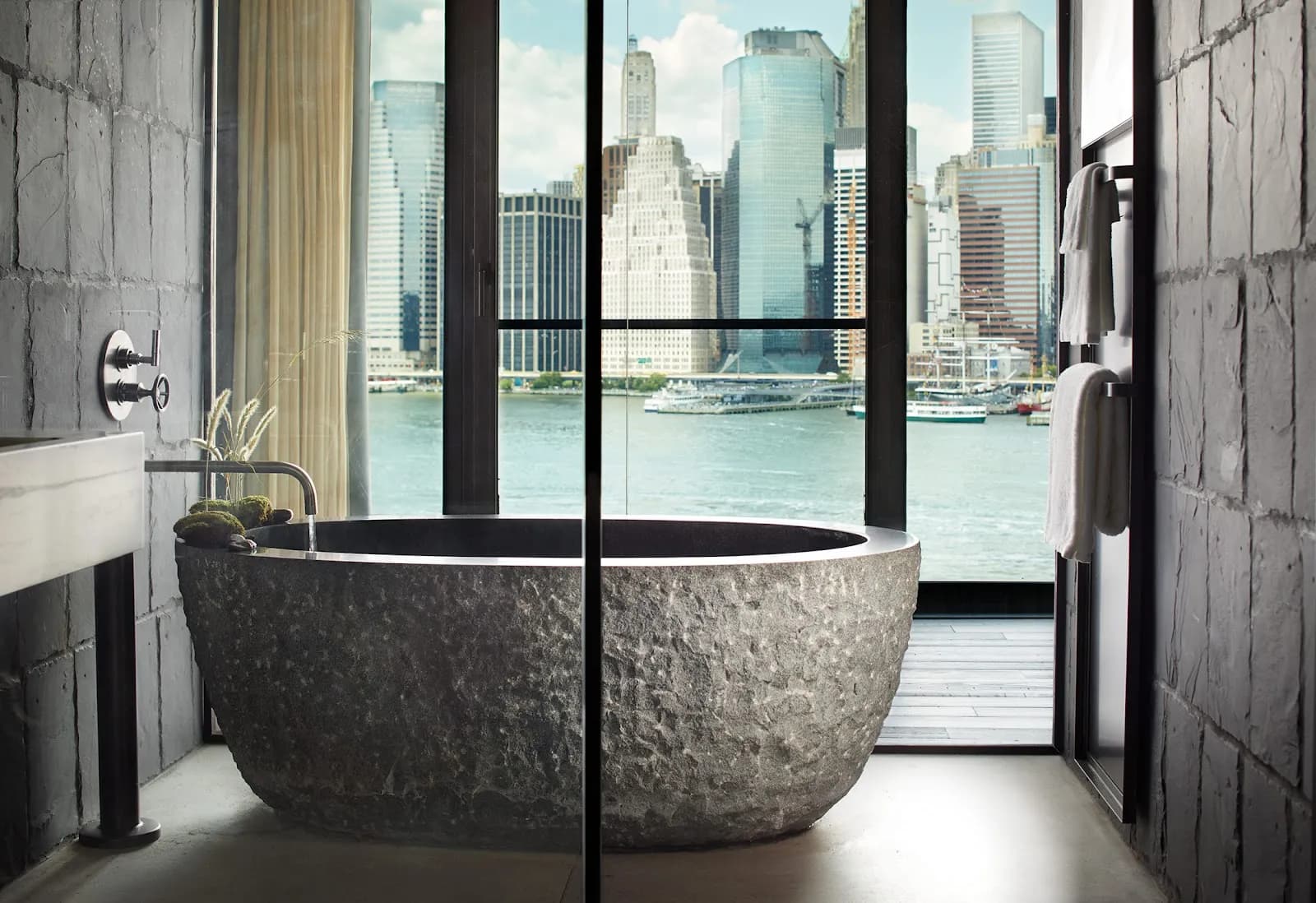 bathroom-bathtub