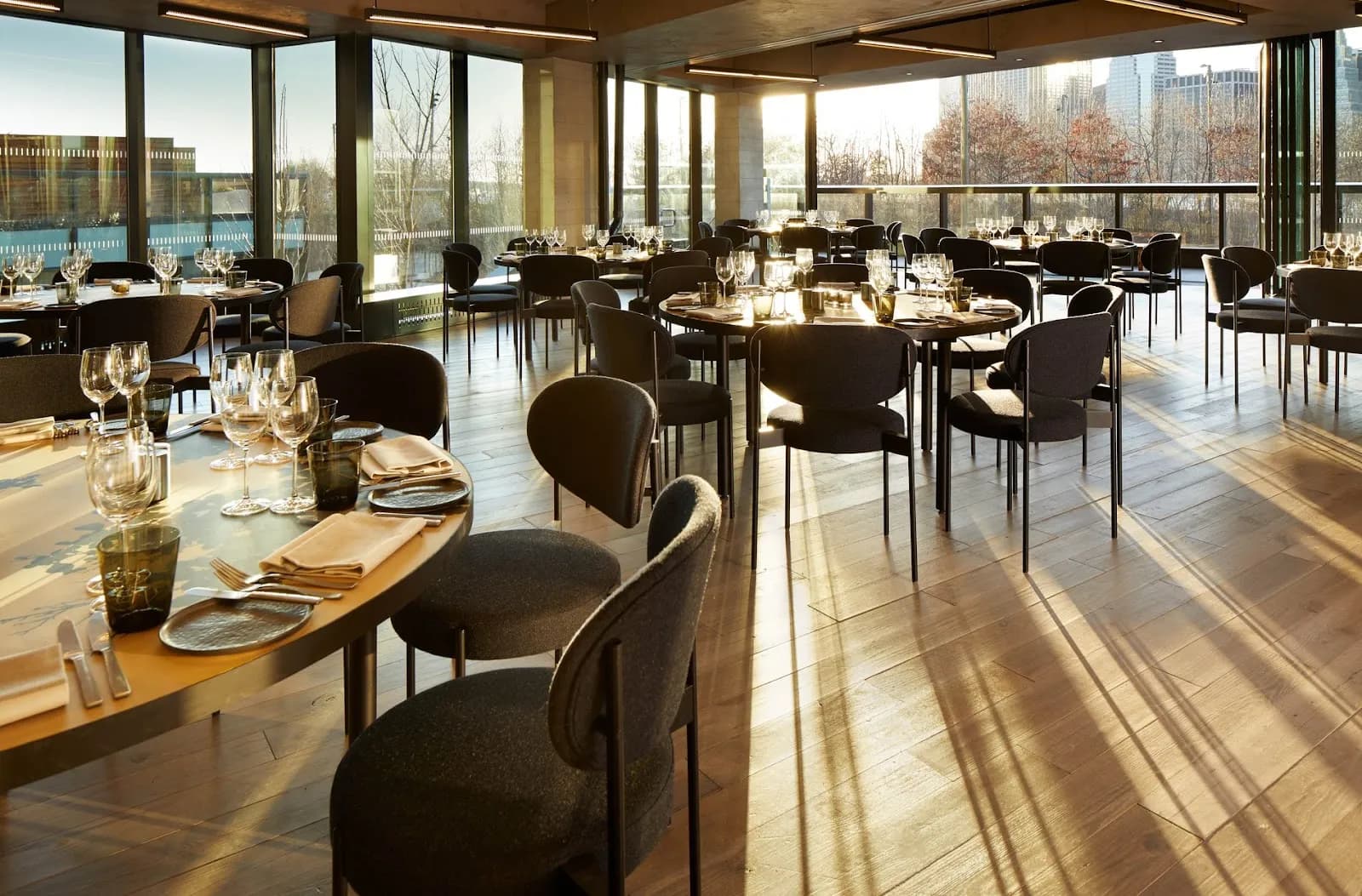 dining-restaurantseating