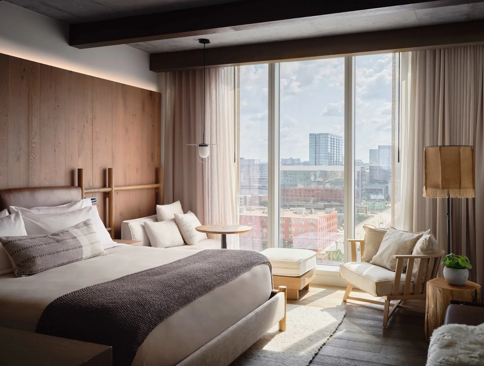 bedroom-cityview