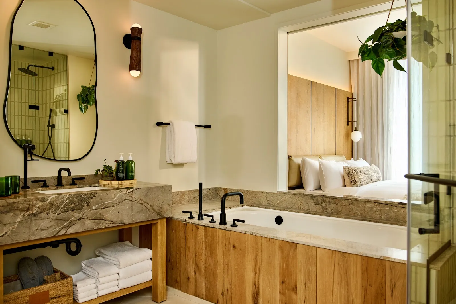 bathroom-bathtub