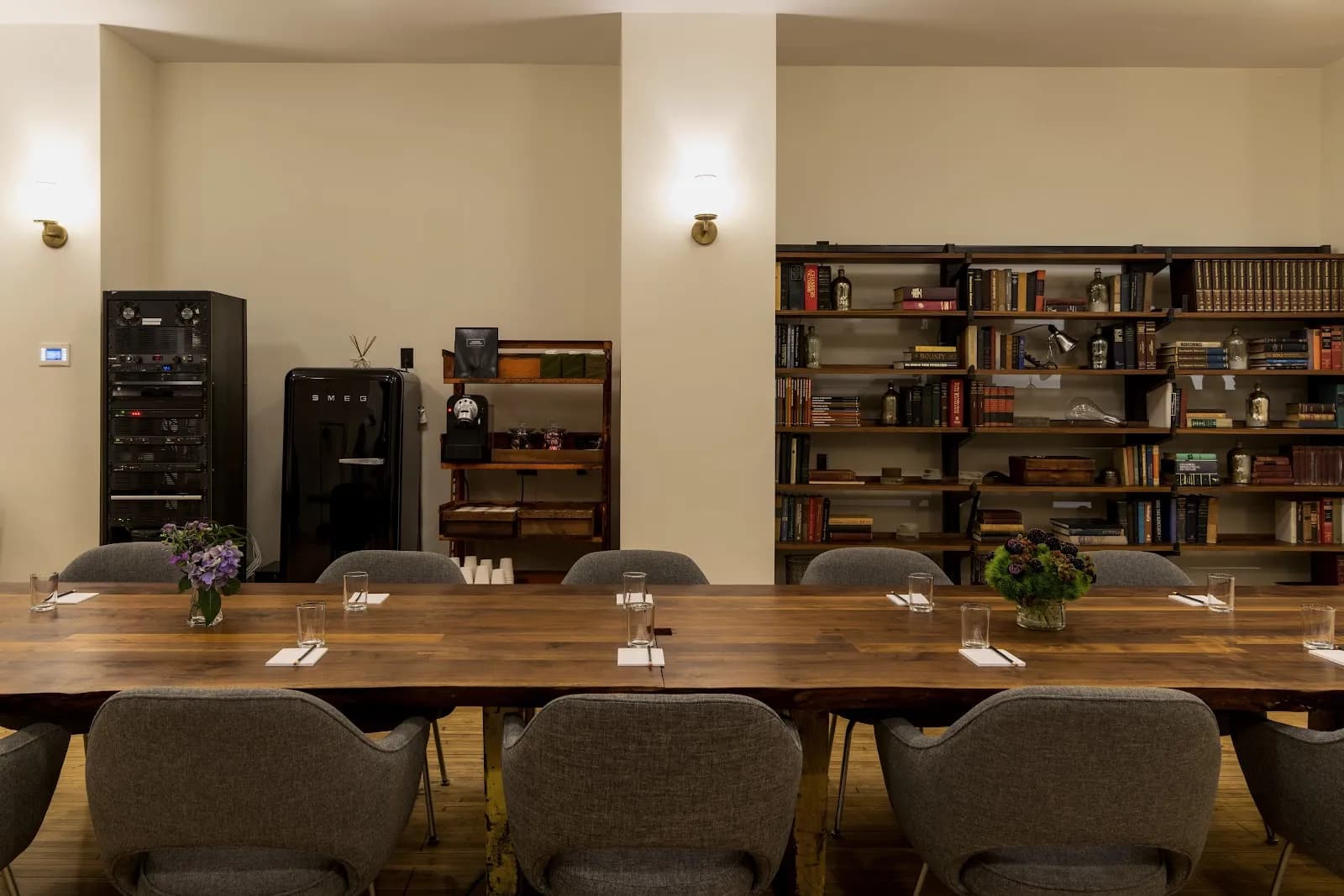 amenities-meetingroom-2