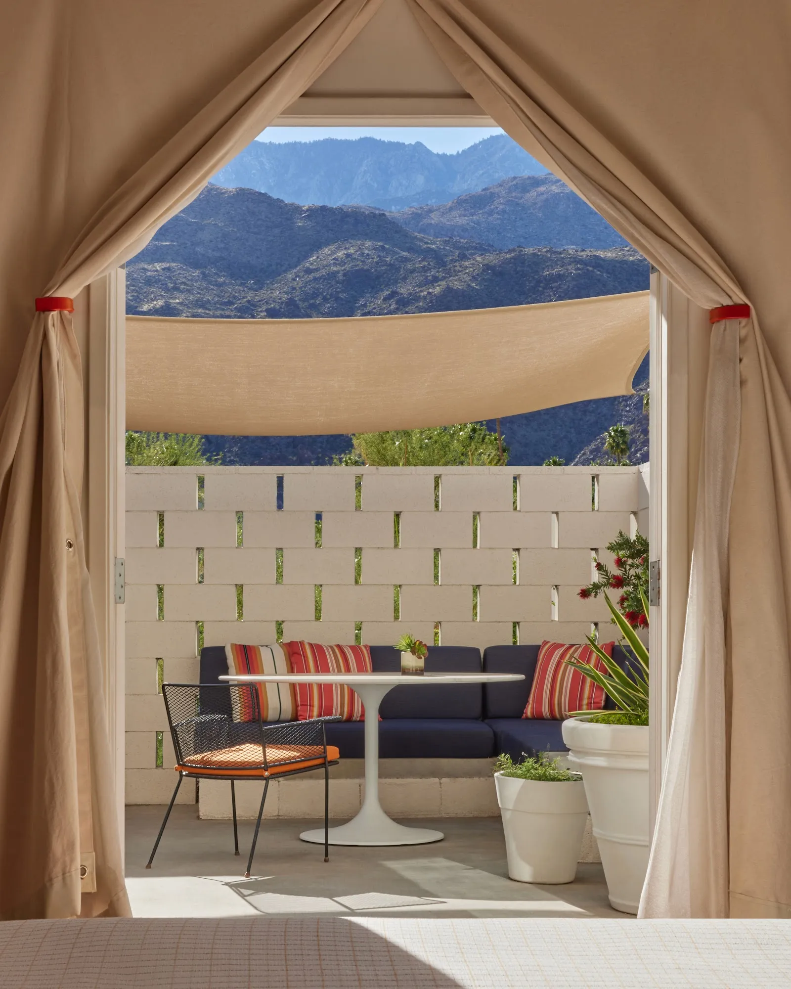 bedroom-patioview