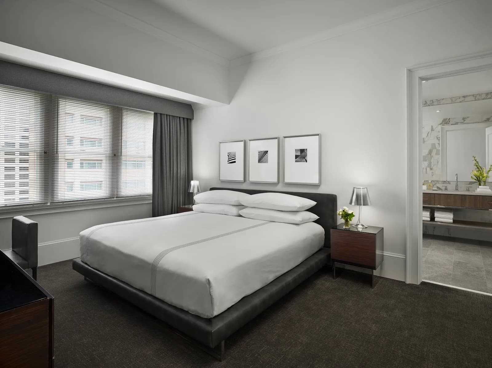 bedroom-kingbed