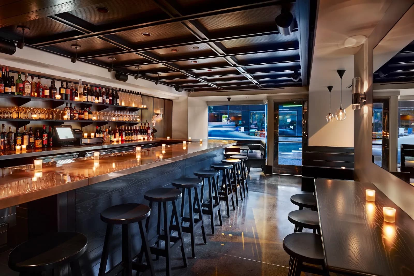 dining-barcounter