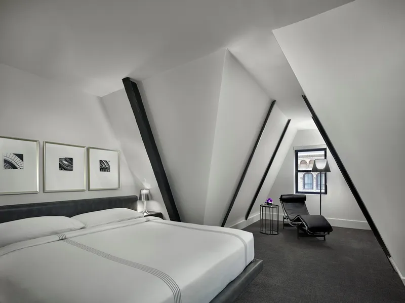 bedroom-atticsuite