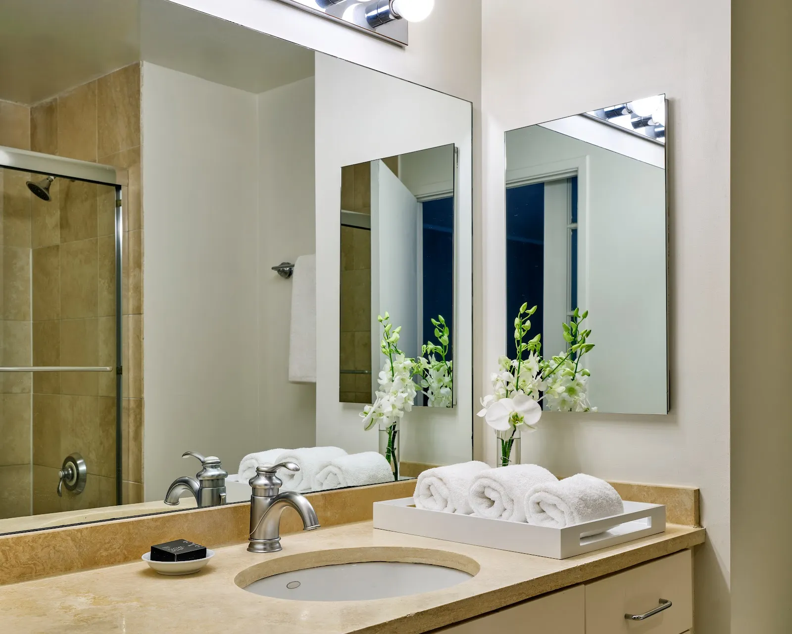 bathroom-vanity