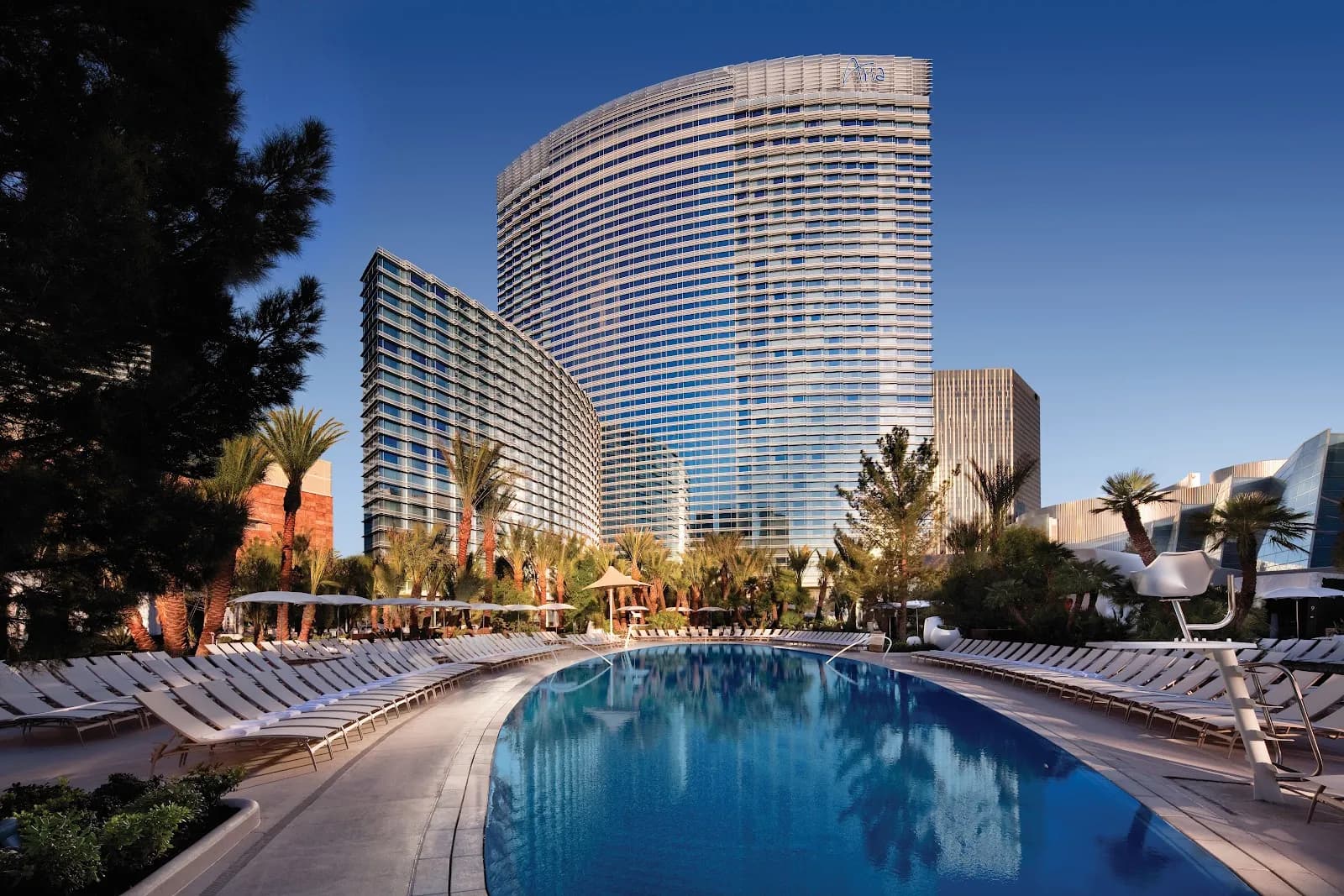amenities-pool
