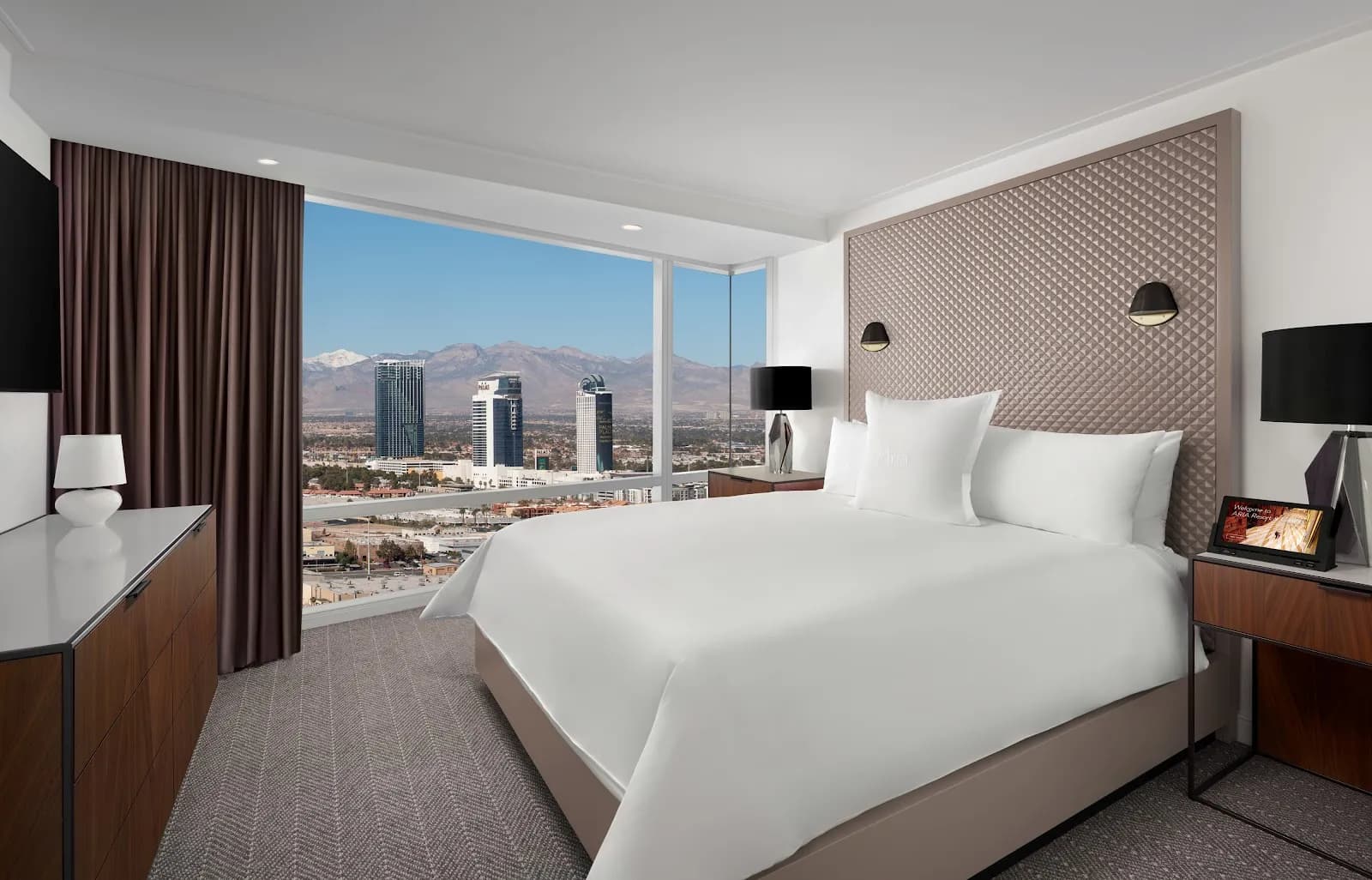 bedroom-cityview
