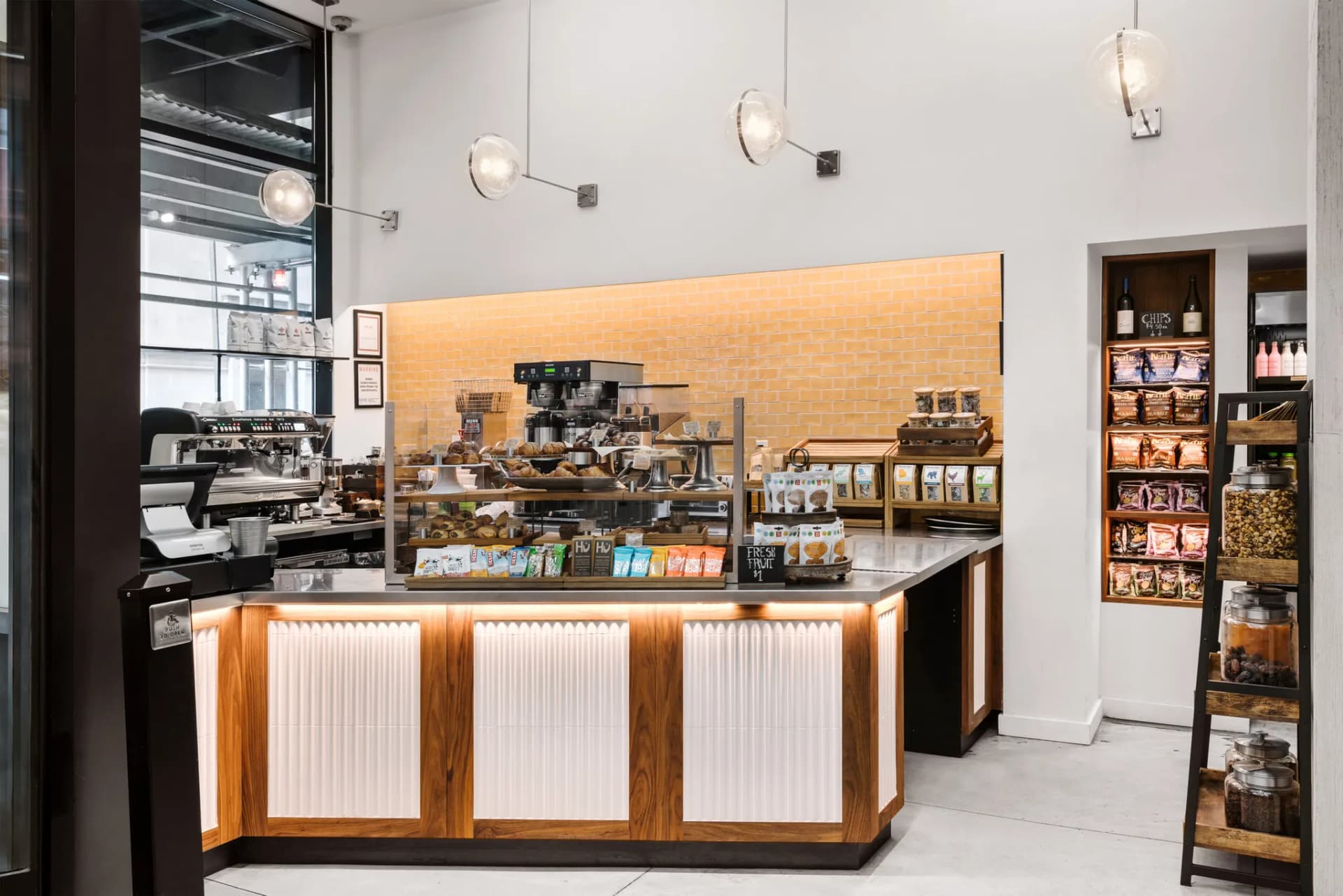 202112_NoMad_Public-Space_Bodega-1-scaled