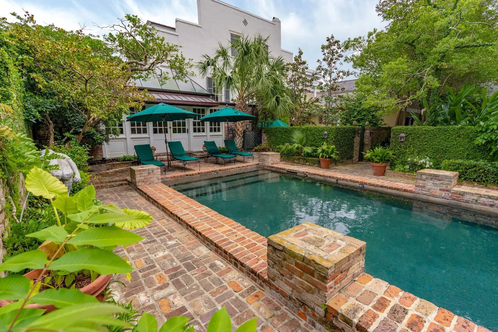 amenities-pool-2