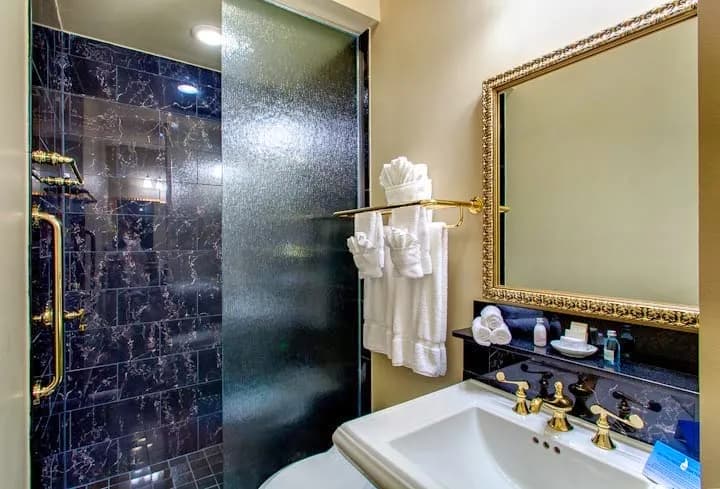 bathroom-shower