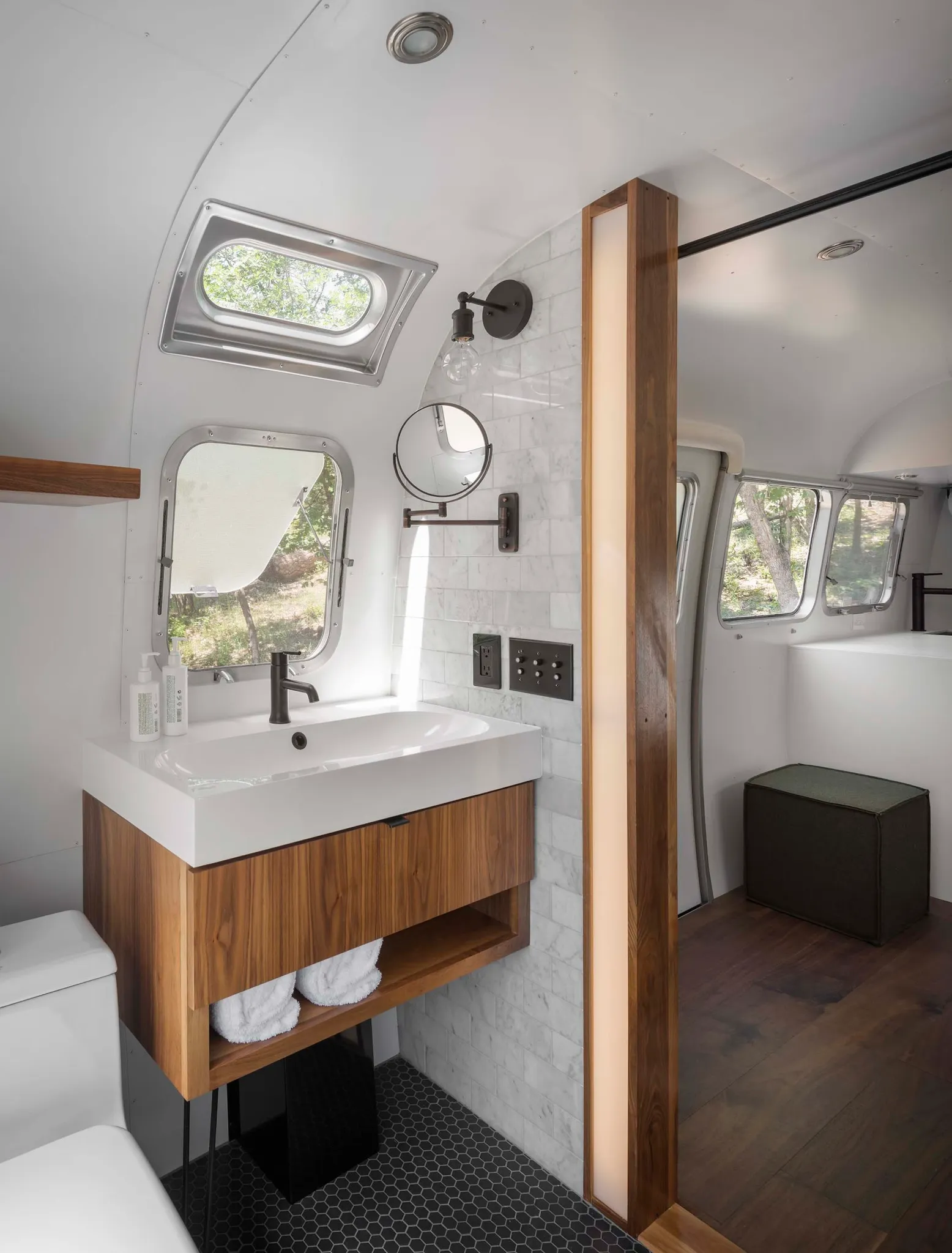 bathroom-vanity