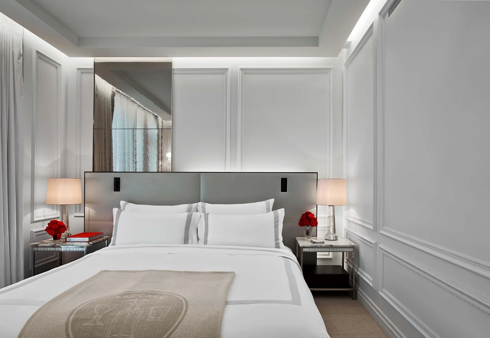 bedroom-kingbed