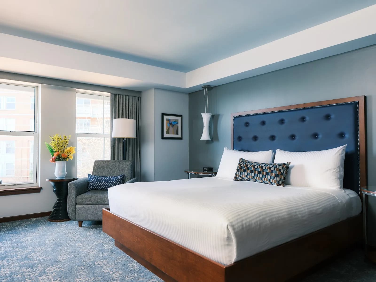 bedroom-kingbed-2
