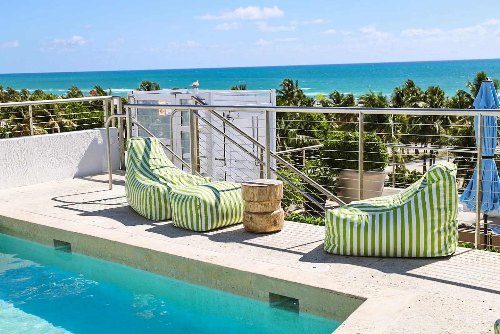 amenities-pool