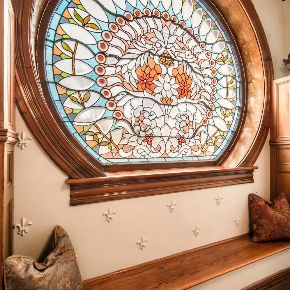 interior-stainedglass