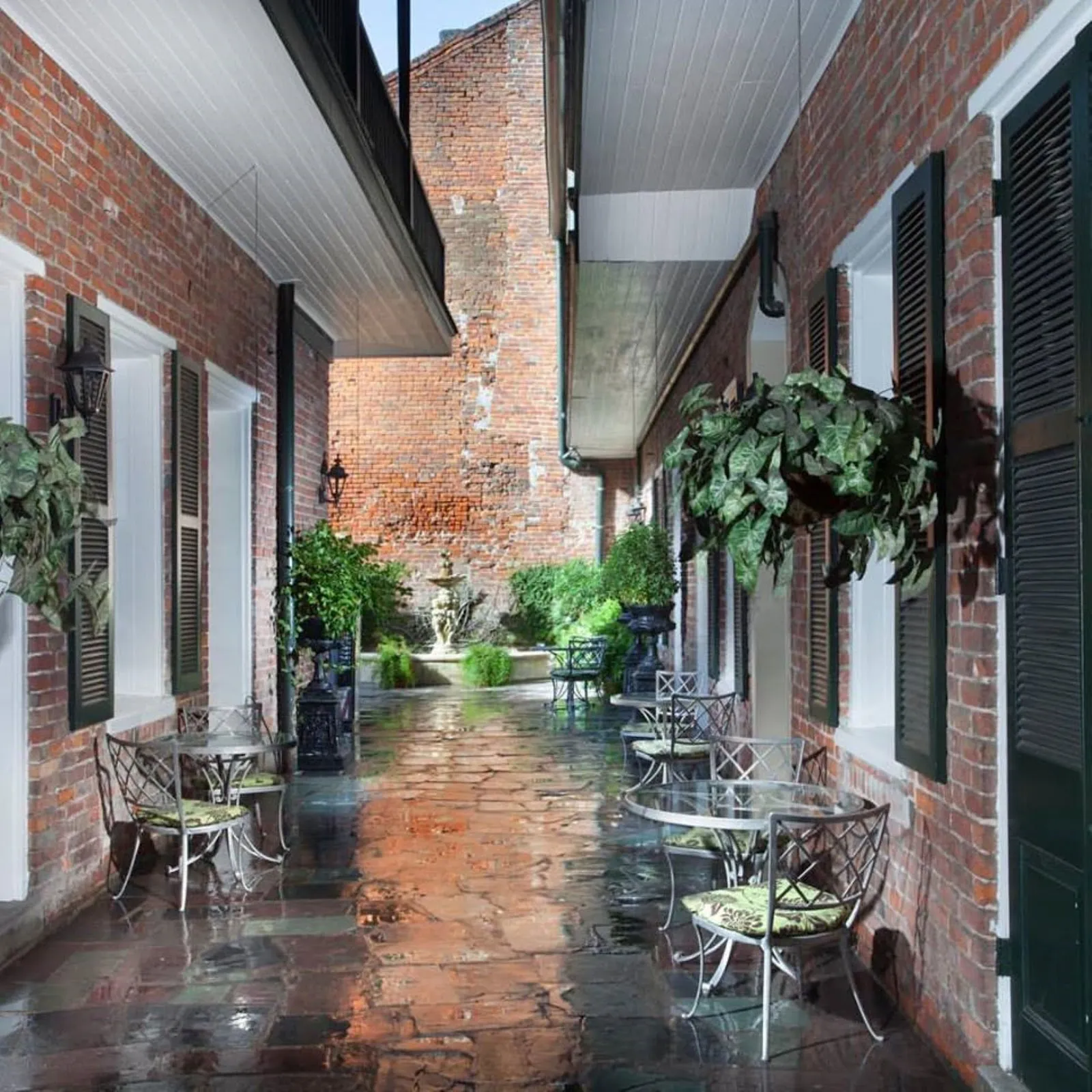 exterior-courtyard