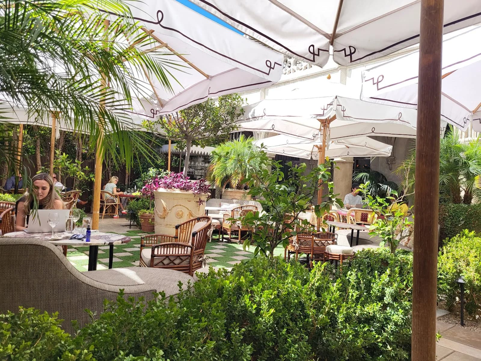 dining-patio