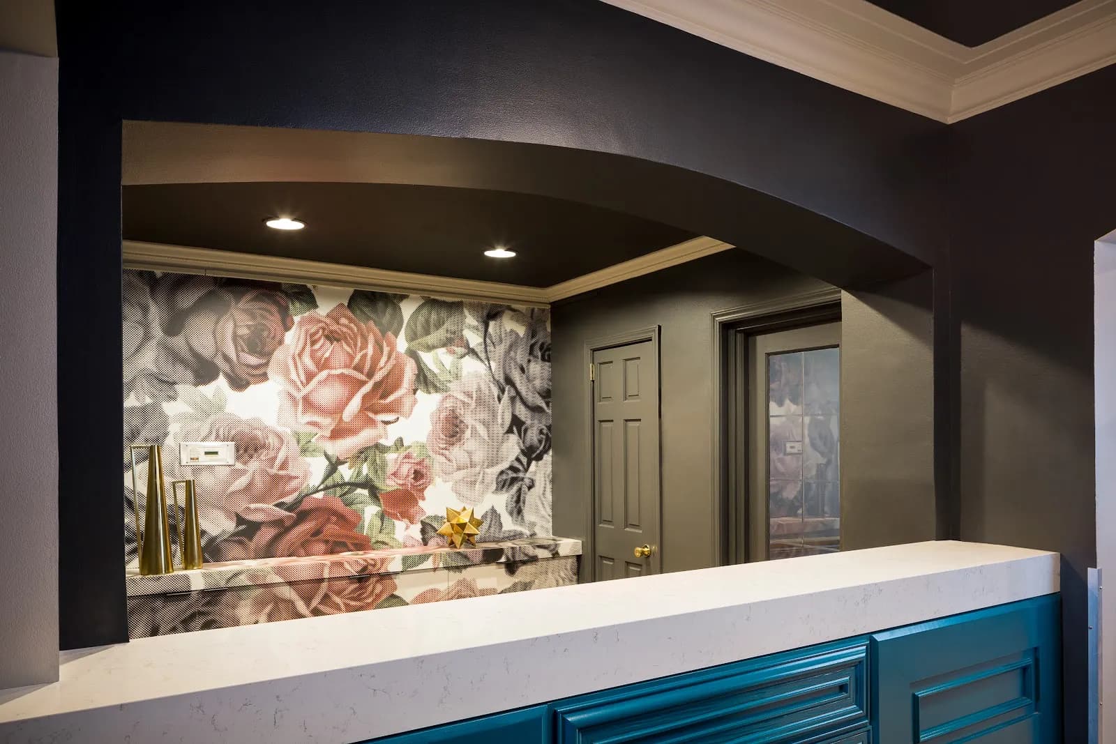 citysuiteshotel_interior_reception
