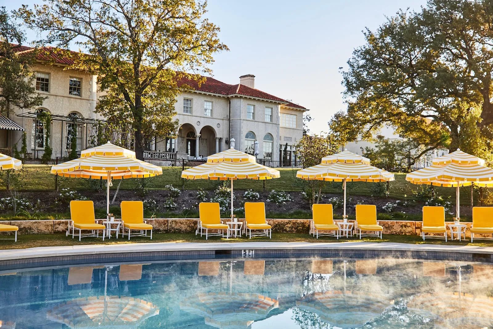 amenities-pool