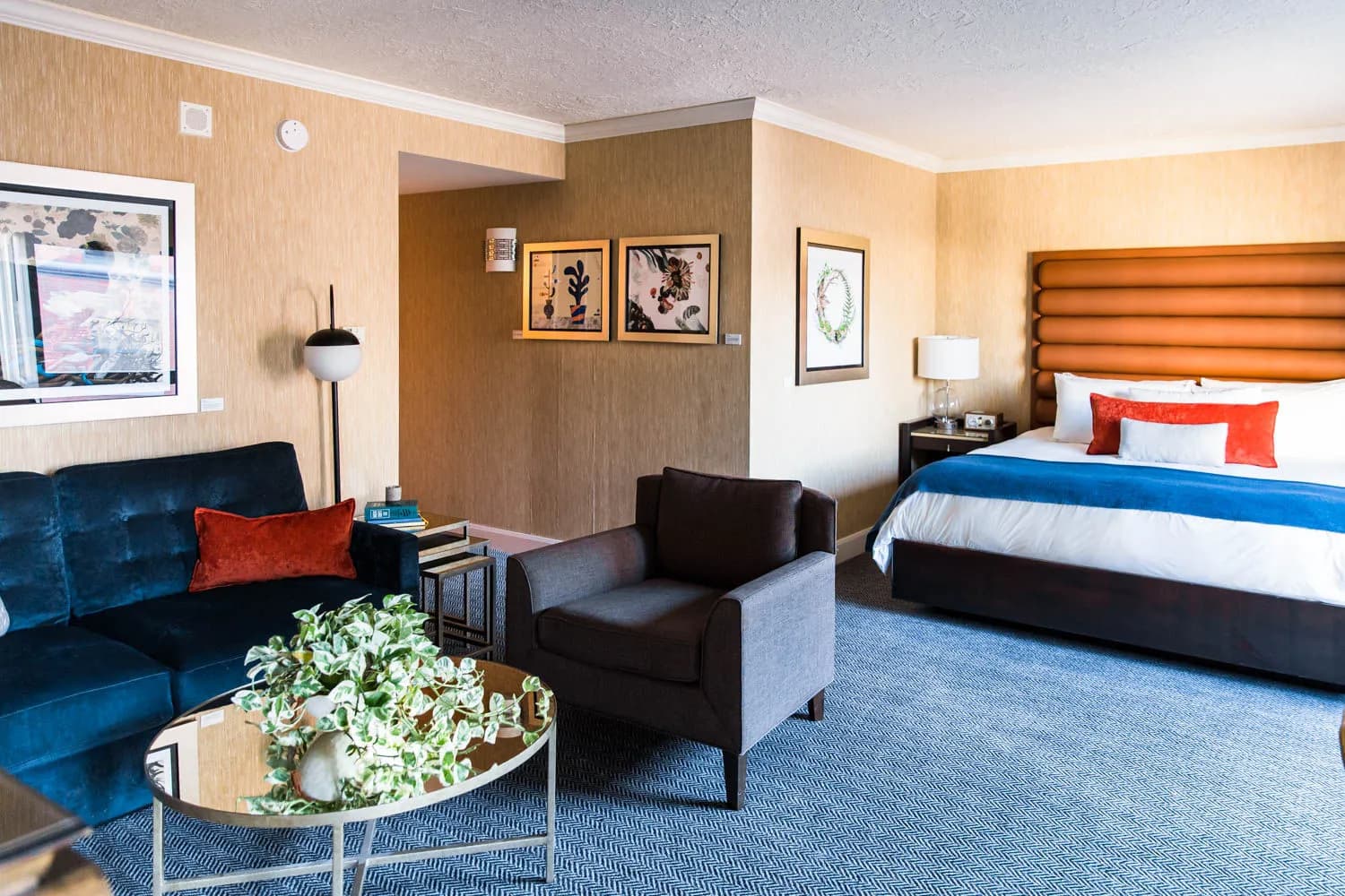 bedroom-suite