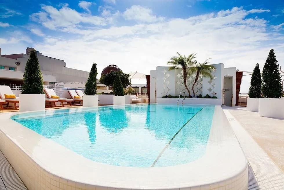 amenities-pool