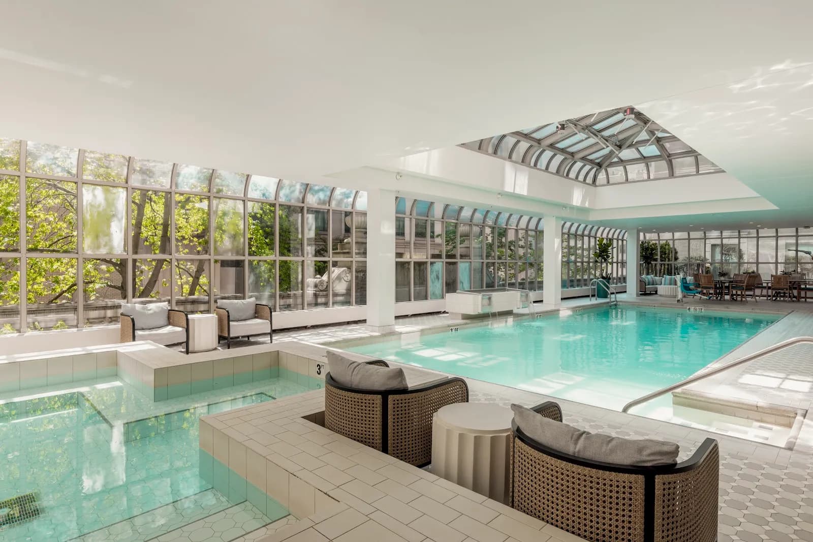 fairmontolympichotel_amenities_indoorpool