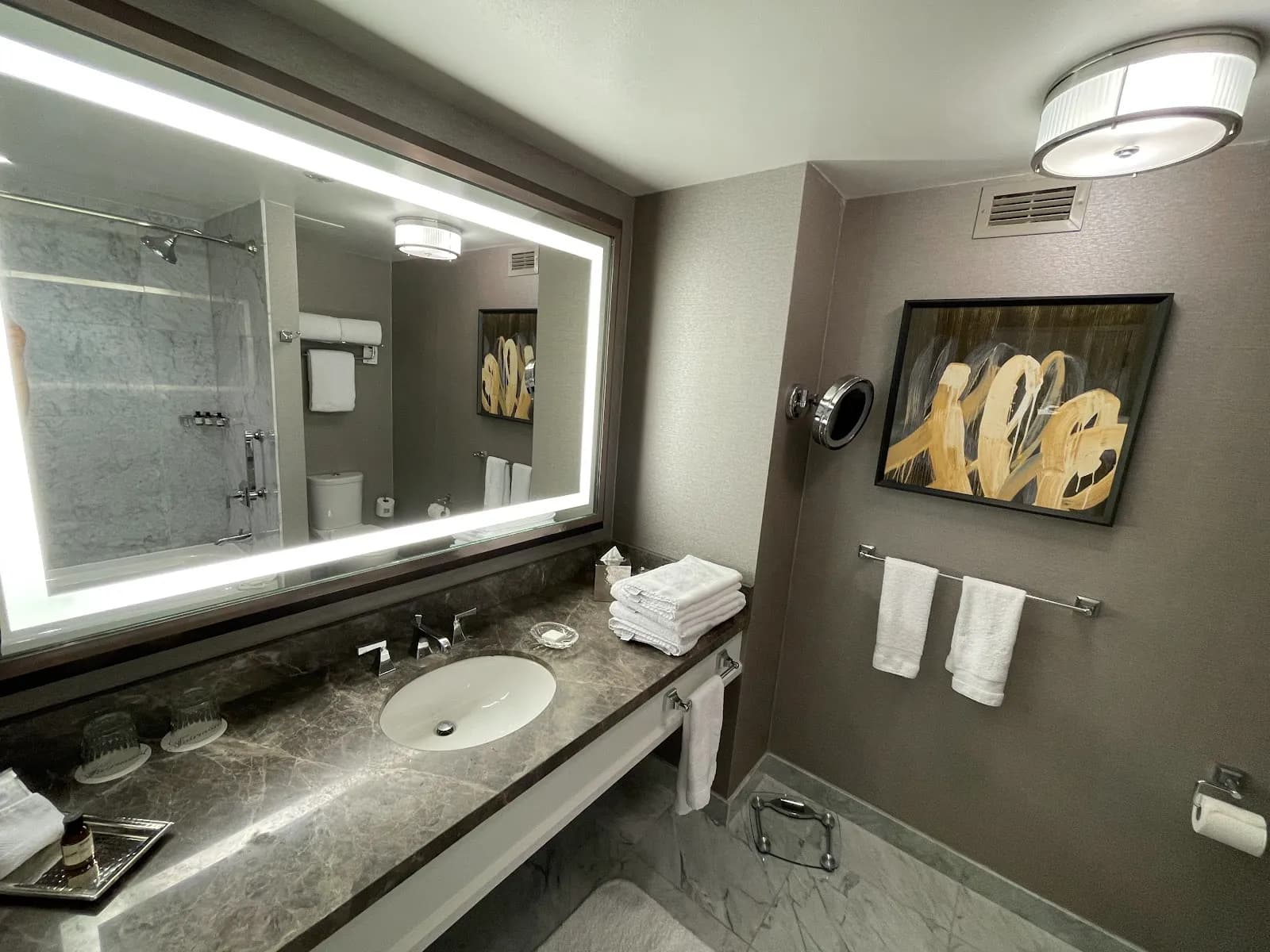 fairmontolympichotel_bathroom_vanity