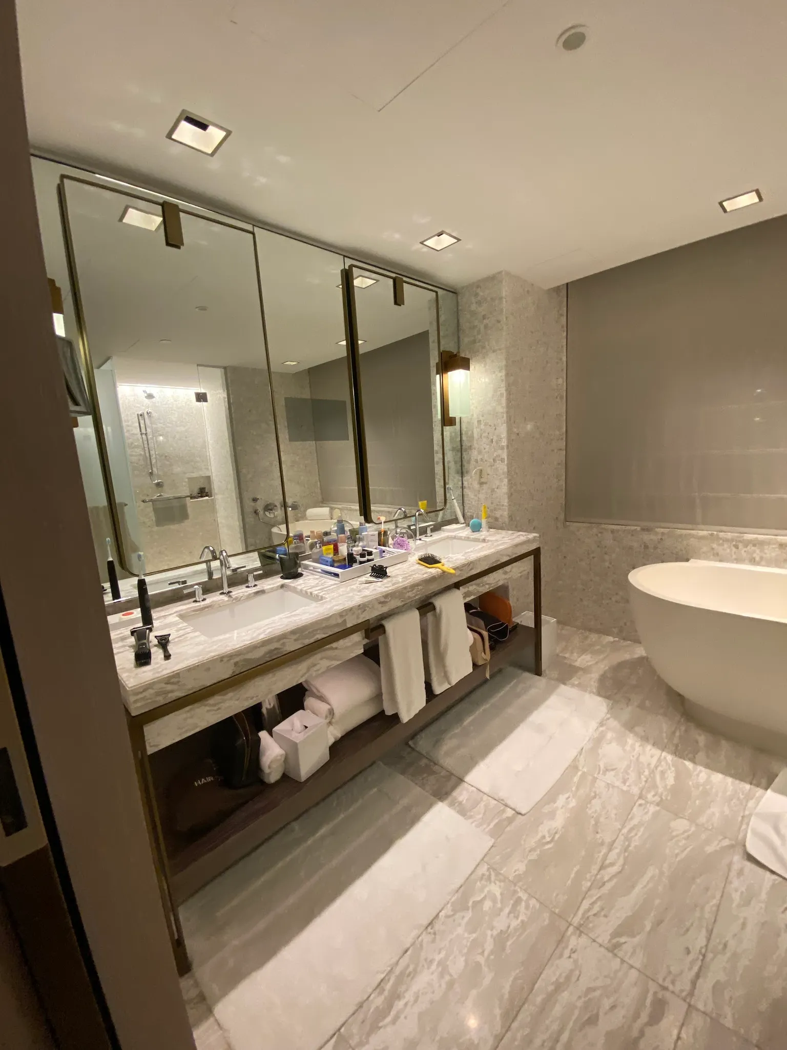 bathroom-vanity
