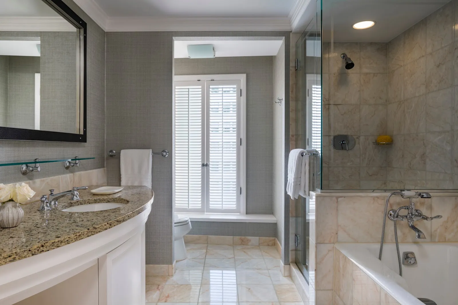 bathroom-showerbath