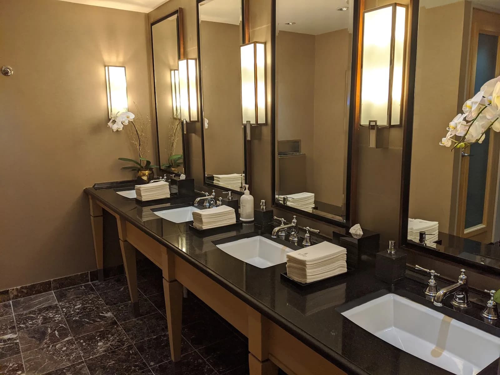 bathroom-vanity