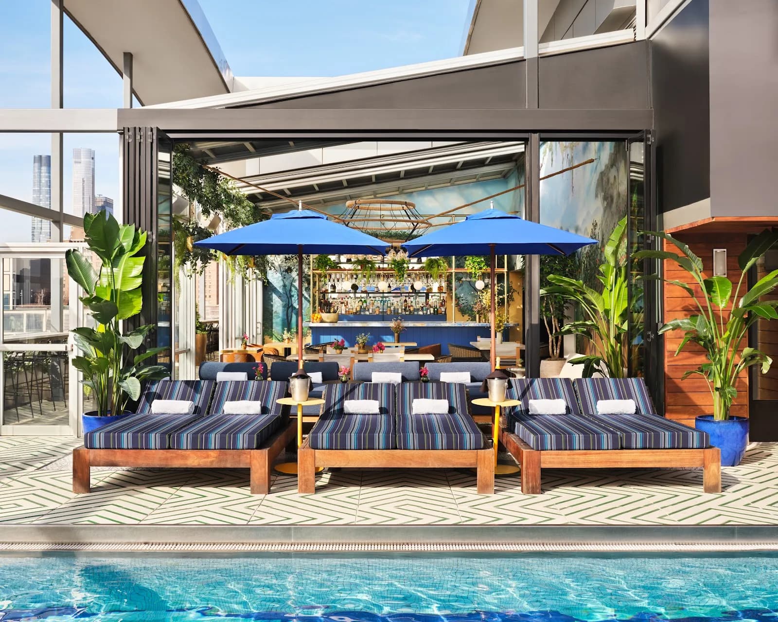 amenities-pool