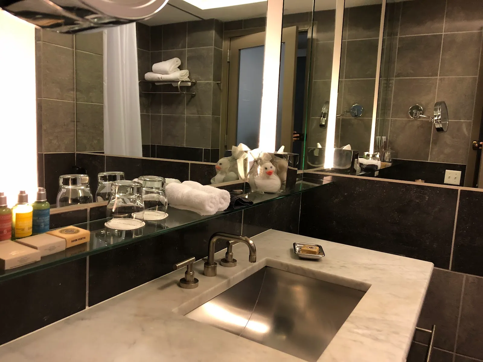 bathroom-vanity